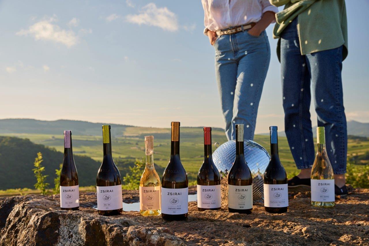 Figyelem, figyelem, megváltozott a külsőnk!